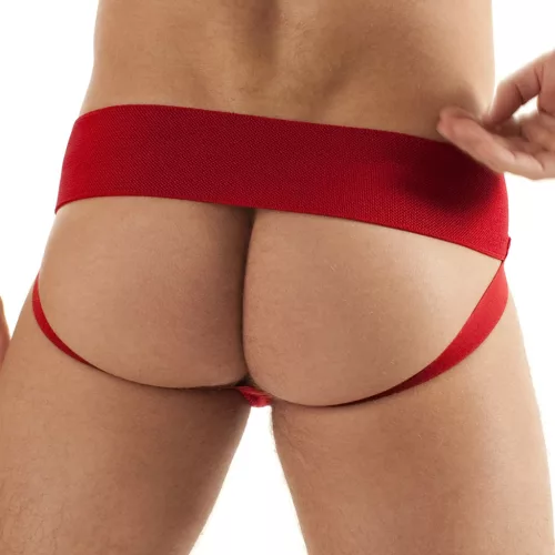 Sergey Basic – piros jockstrap, érzéki kényelem és stílus