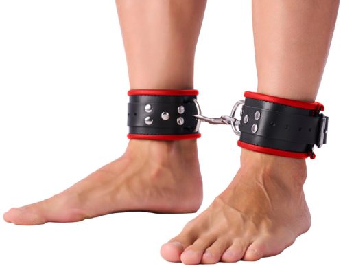 Bőr bokakötők – fekete-piros prémium érzékiség