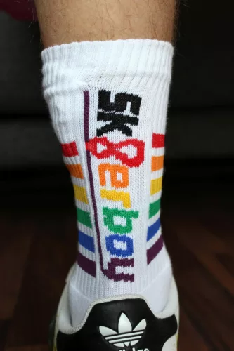 Socks Pride Sk8terboy – stílusos, szivárványos zokni