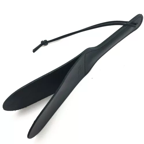 Prémium bőr korbács – 31cm x 7cm érzéki játékhoz