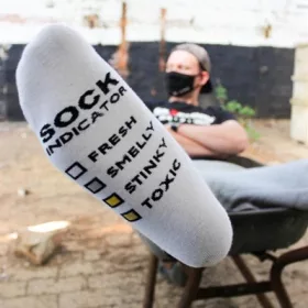   SMELLY Sk8erboy – stílusos fehér zokni fiatalos megjelenéssel