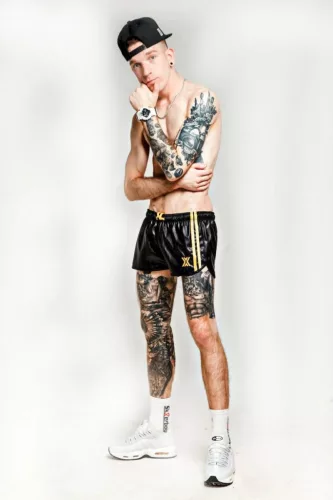 Sk8erboy – fehér crew zoknik fiatalos stílusban