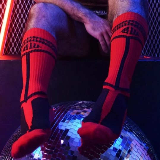 Hybred Socks – prémium piros magas zokni a stílusért