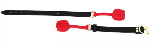 Zen Open – szilikon, nyitott gátító fekete-piros