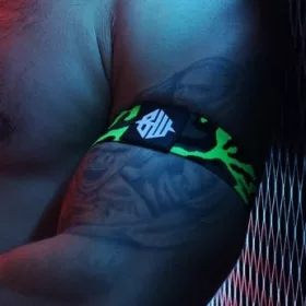 Neo Camo Black-Green – stílusos neon karpántok