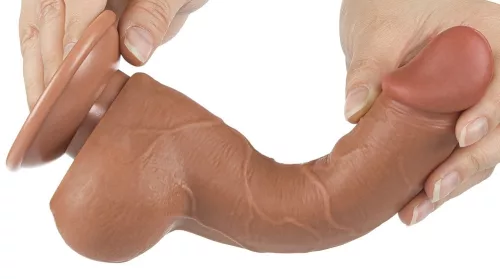 Érzéki barna dildó csúszó bőrhuzattal – 13 x 3,8 cm