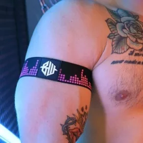 Equalizer Black-Pink Neon – elegáns neon karkötők