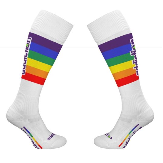 Pride Football – fehér szivárványos magas zoknik