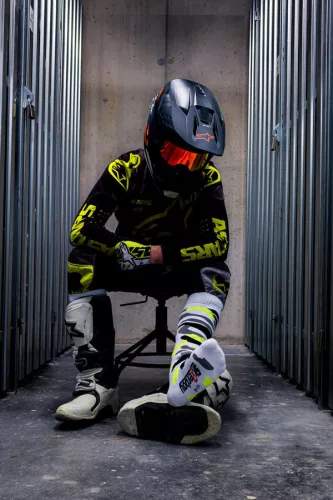 High Mx Socks Sk8erboy – stílusos fehér-fluo-fekete zokni