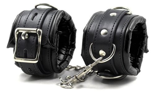 Simply Dom – fekete nyakörv és bilincses készlet