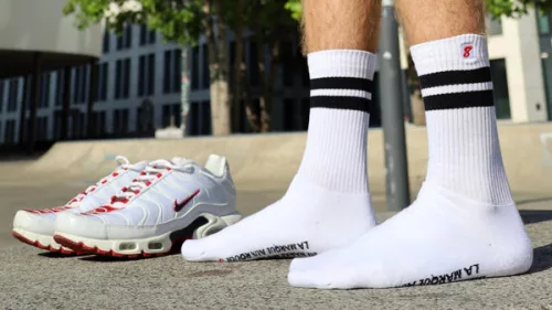 Retro Sk8erboy – fehér zoknik prémium stílusban