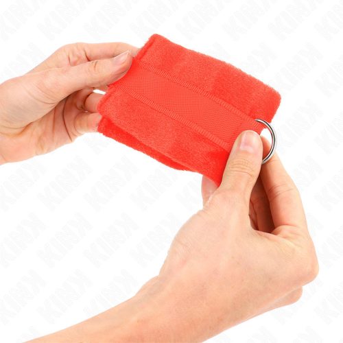 KINK – kezdő prémium szőrös bilincs (piros)